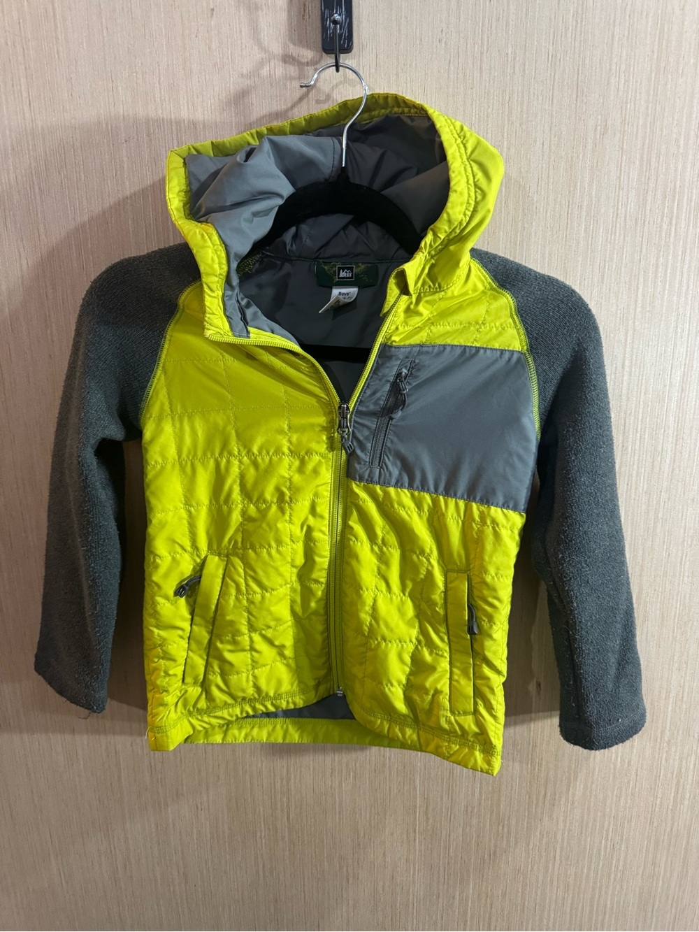 REI Kids Hooded Puffer Jacket in Lime and Gray Size XS